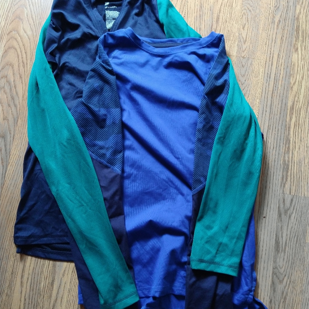 Set of two boys light running long sleeve shirts, running pants